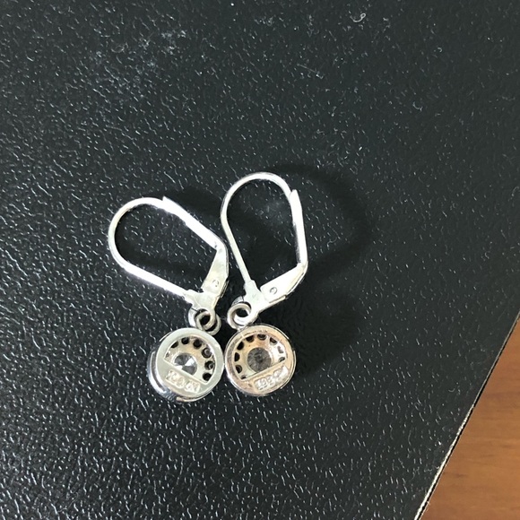 Gorgeous Silver CZ Drop Earrings. - Picture 5 of 7
